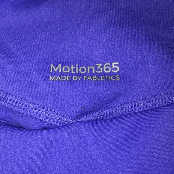 Fabletics Trinity Mid-Rise Pocket 7/8 multi pocket mesh inset - Picture 6 of 7